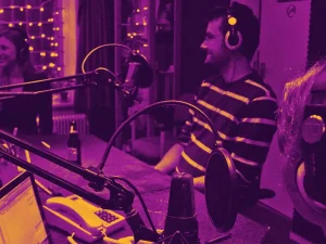 Lee más sobre el artículo Ventajas de un podcast: empieza a crear contenido de valor 