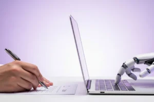 Lee más sobre el artículo Redactor vs. IA: más que un turbo, es la estrategia que convierte